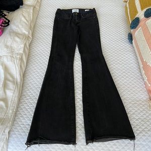 Frame Le High Flare- Black (slightly faded)- Size 27, raw hem